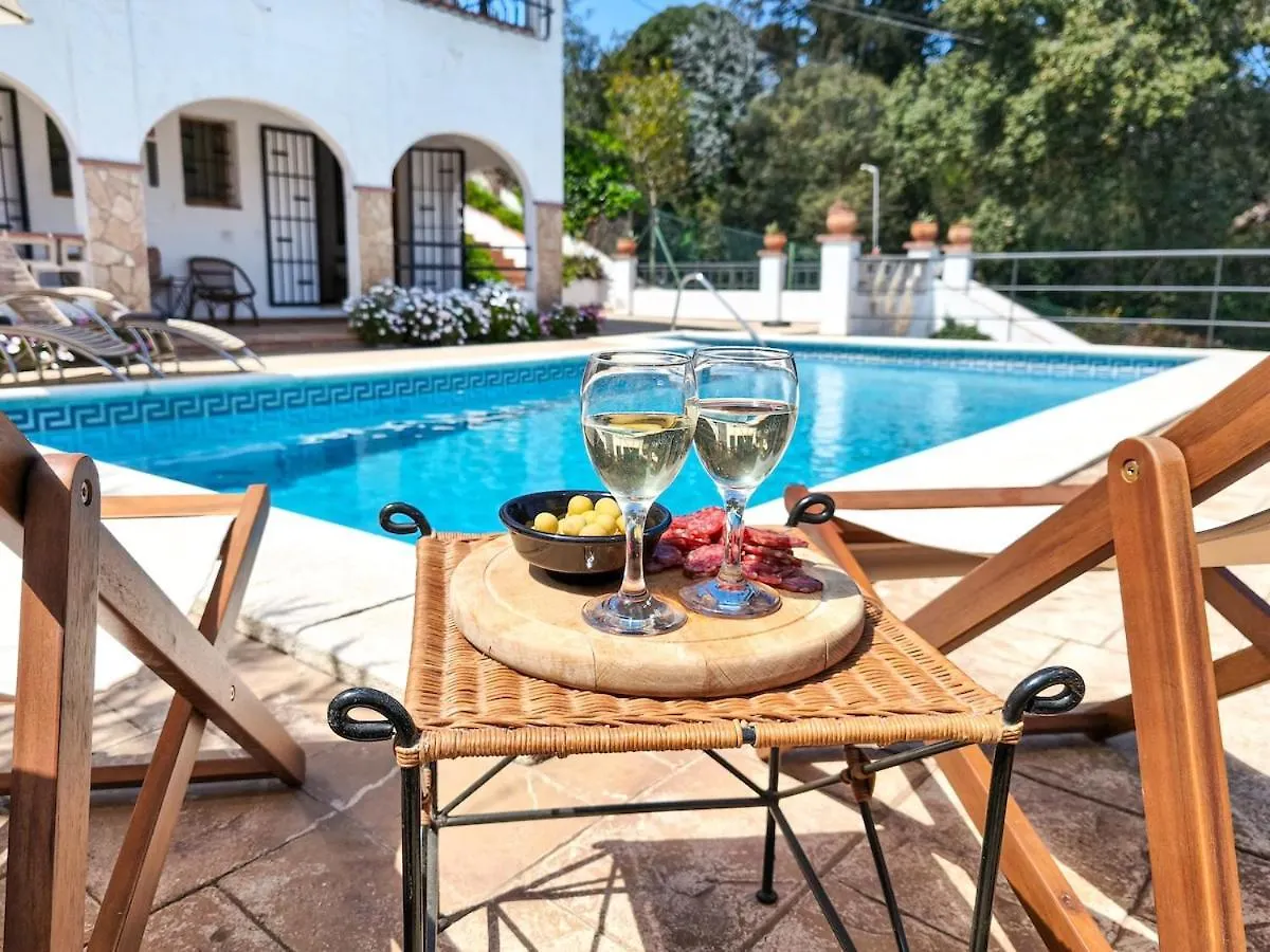 Villa Marie, 8 Pers, Green Zone, Private Vilobi D'onyar 0*,